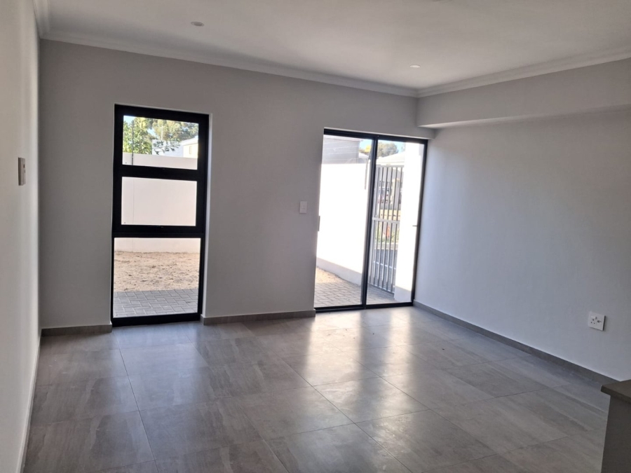 1 Bedroom Property for Sale in Table View Western Cape